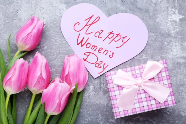 Bouquet Tulipani Con Confezione Regalo Carta Con Iscrizione Happy Women — Foto Stock