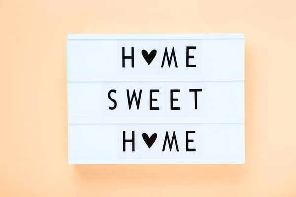 Caja Luz Con Palabras Sweet Home Sobre Fondo Beige — Foto de Stock