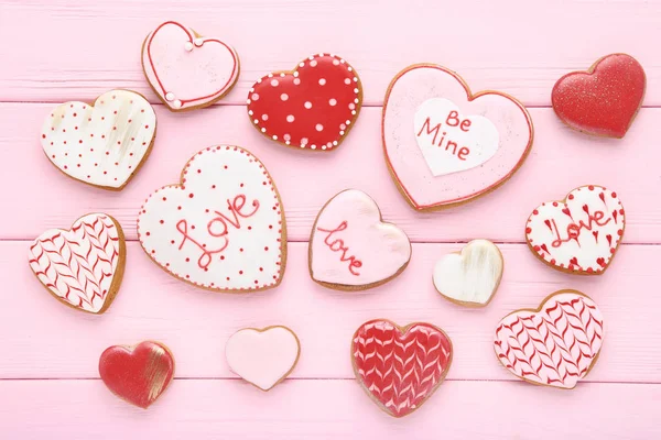 Galletas Forma Corazón San Valentín Mesa Madera Rosa —  Fotos de Stock