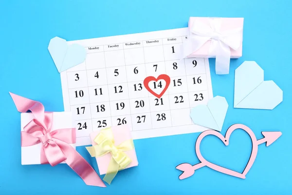 Valentine Day Calendar Paper Hearts Gift Boxes Blue Background — Stock Photo, Image