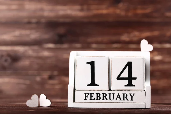 San Valentín Bloques Madera Con Corazones Blancos — Foto de Stock