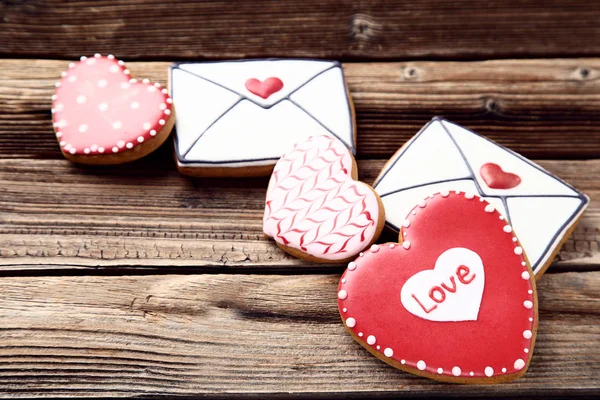 Corazón San Valentín Galletas Forma Sobre Mesa Madera Marrón —  Fotos de Stock