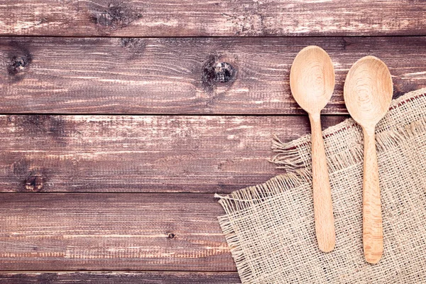 Saco Con Cucharas Madera Sobre Mesa Marrón — Foto de Stock