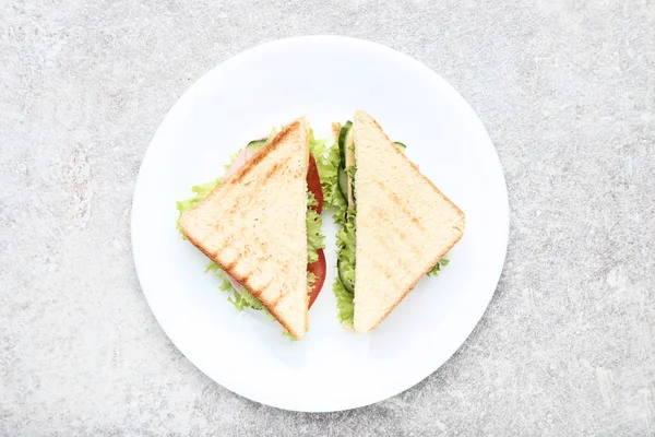 Leckere Sandwiches Mit Gemüse Teller — Stockfoto