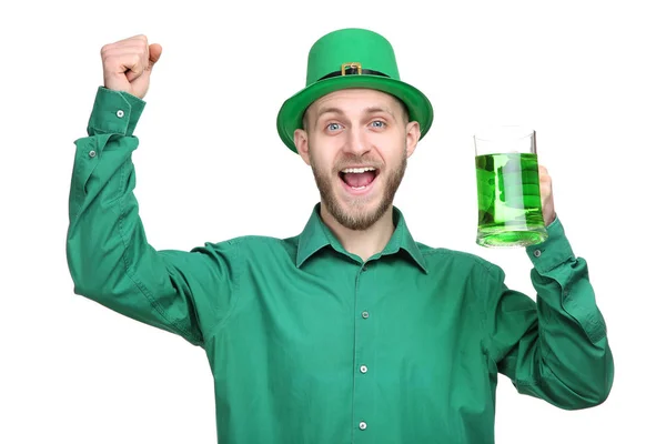 День Святого Патріка Щаслива Людина Капелюсі Зелений Келих Пива Білому — стокове фото