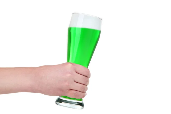 Día San Patricio Vaso Cerveza Verde Mano Masculina Sobre Fondo —  Fotos de Stock