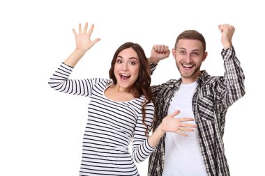 güzel genç bir çift beyaz zemin üzerine izole