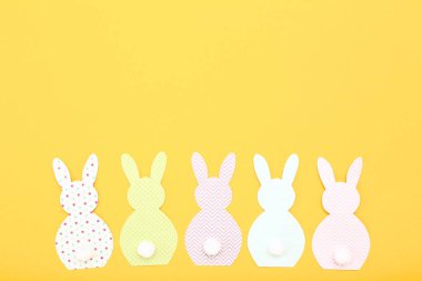 Paskalya kağıt tavşan Sarı zemin üzerine