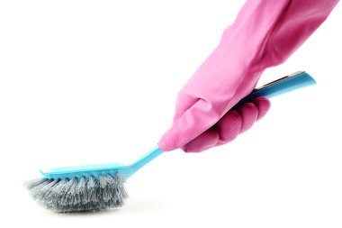 Tuvalet fırçası beyaz arka plan üzerinde tutan el