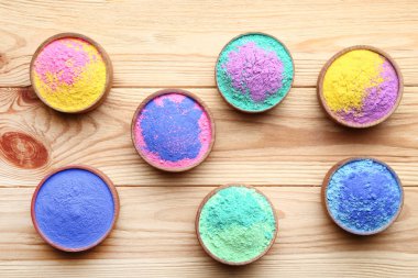 Renkli holi toz kase kahverengi ahşap tablo