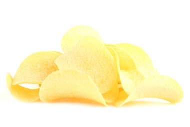 Patates cipsi beyaz arkaplanda izole