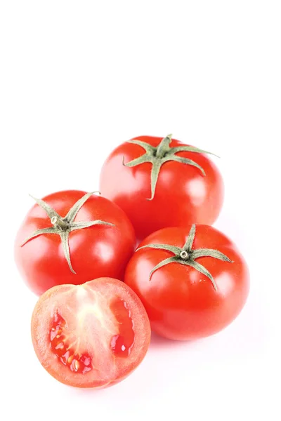 Tomates fraîches isolées sur fond blanc — Photo