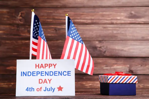Text Happy Independence Day 4th of July with american flags and — Stock Photo, Image