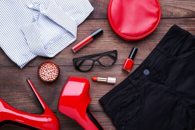 Modern kadın giyim makyaj kozmetik ve Aksesuar 