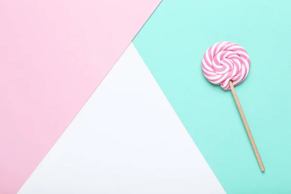 Söt lollipop på färgstarka bakgrund — Stockfoto