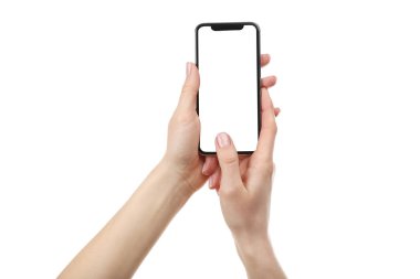 Beyaz arka plan üzerinde izole kadın elinde Smartphone