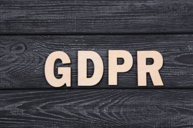 Genel Veri Koruma Yönetmeliği, Ahşap Masa üzerinde Gdpr