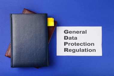 Genel Veri Koruma Yönetmeliği, Gdpr mavi b üzerinde not defterleri ile
