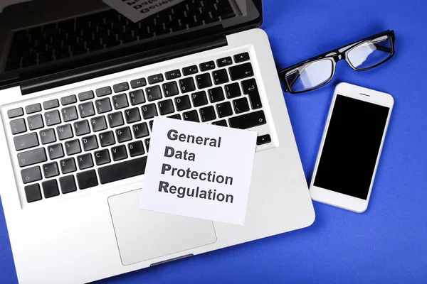 Datenschutzgrundverordnung, gdpr mit Laptop und Smartphone — Stockfoto