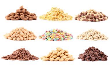 Beyaz arka planda farklı mısır gevreği kolajı