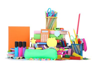 Beyaz arka planda okul malzemeleri