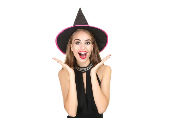 Hermosa mujer en traje de halloween sobre fondo blanco — Foto de Stock