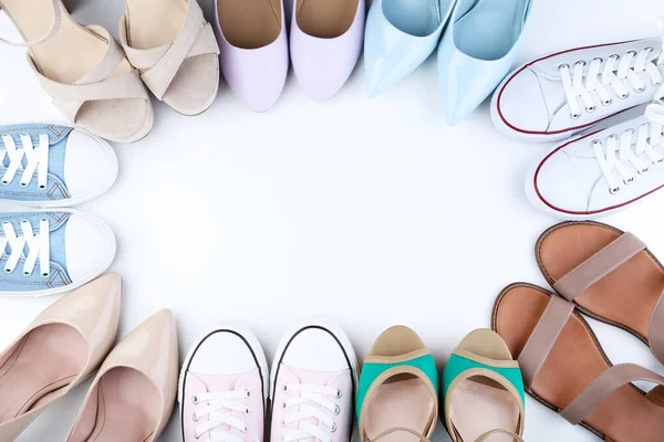 Різні Жіночі Туфлі Білому Тлі — стокове фото