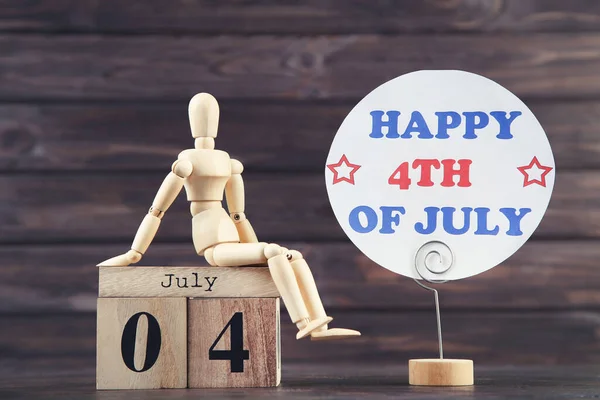 Text Happy 4Th July Wooden Figure Cube Calendar Brown Background — Stock Photo, Image