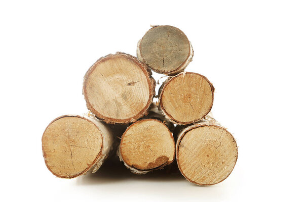 Куча сухих дров на белом фоне