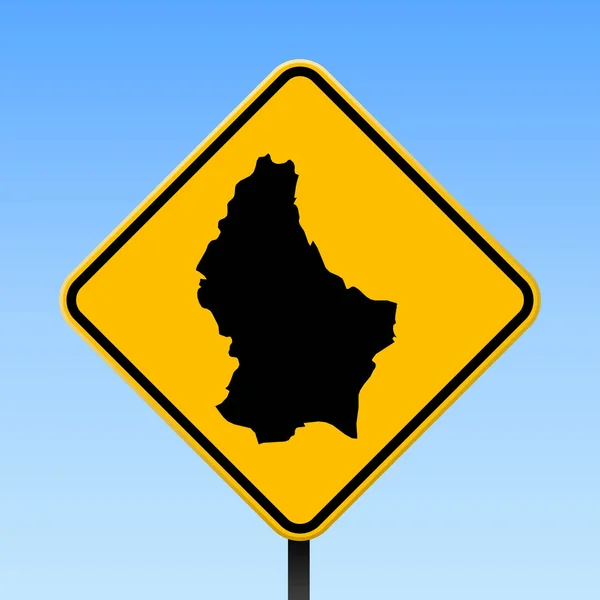 Luxemburgo mapa en la señal de tráfico Cartel cuadrado con mapa de país de Luxemburgo en rombo amarillo señal de tráfico — Vector de stock