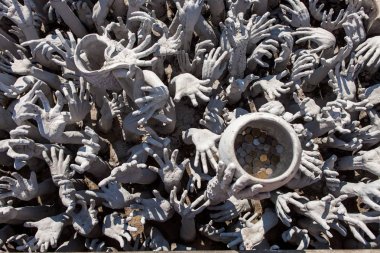 Eller şehit tapınağında Wat Rong Khun beyaz Chiang Rai sürüm 2