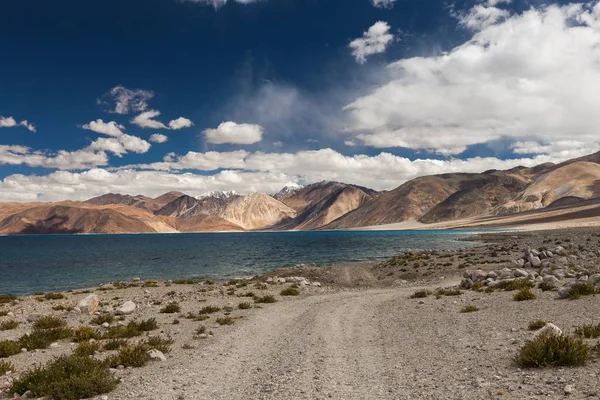 Szép nagy magasságban Ladakh Észak-India változat 2 Pangong-tó — Stock Fotó