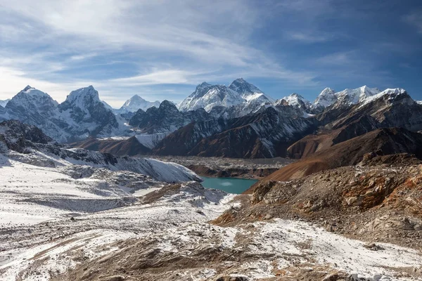 Monte Everest y Gokyo paisaje panorámico lago Fotografía impecable — Foto de Stock