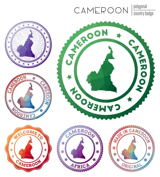Kameroen badge kleurrijke veelhoekige land symbool veelkleurige geometrische Kameroen logo's set vector — Stockvector