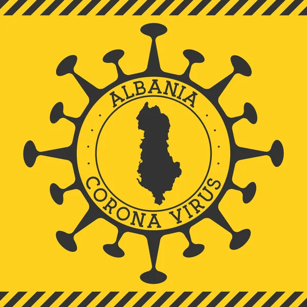 Virus Corona in Albania segno Distintivo rotondo a forma di virus e mappa Albania Paese giallo — Vettoriale Stock