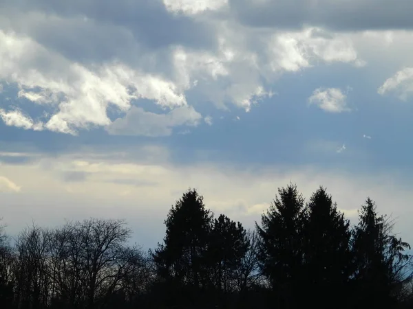 Cielo Con Muchas Nubes —  Fotos de Stock