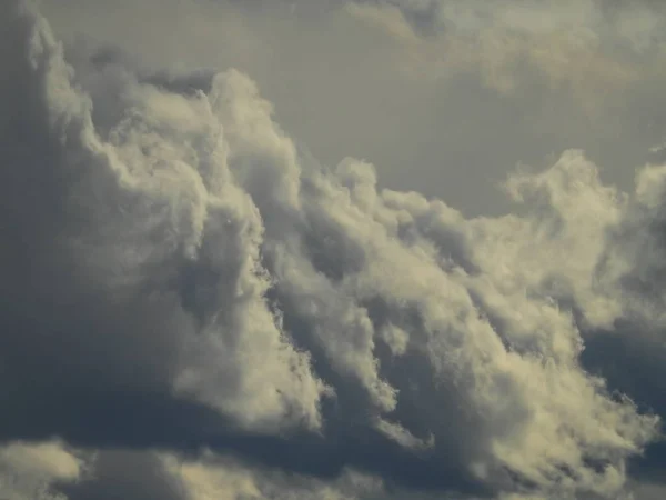 Cielo Con Muchas Nubes Fotos De Stock
