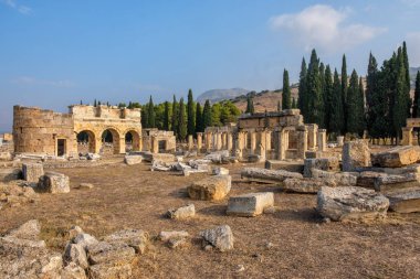 Hierapolis antik kenti kalıntıları, Kuzey Roma kapısı, Pamukkale, Türkiye