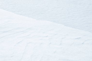 Taze kar arka plan doku. Kar taneleri ve kar höyükler kış arka plan.