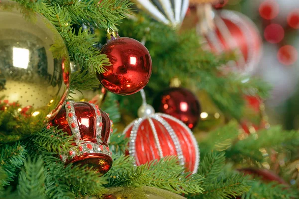 Kerstballen Dennenboom Nieuwjaarsvakantie Kerstviering — Stockfoto