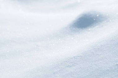 Taze kar arka plan doku. Kış kar taneleri ve kar höyükler arka plan. Kar topaklar.