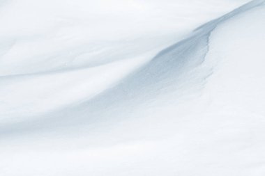 Taze kar arka plan doku. Kış kar taneleri ve kar höyükler arka plan. Kar topaklar.