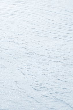 Taze kar arka plan doku. Kış kar taneleri ve kar höyükler arka plan. Kar topaklar.