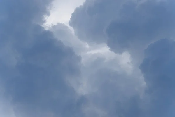 Stormy Rain Big Fluffy Clouds Dark Sky Natural Scenic Abstract — Stock Photo, Image