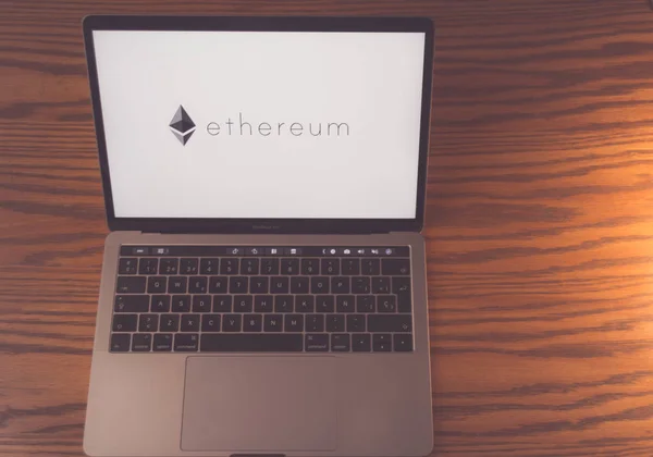 ダラス テキサス州 アメリカ合衆国 2018 コンピューター画面上 Ethereum Cryptocurrency ロゴの写真 — ストック写真