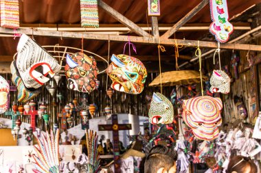 San Antonio Arrazola, Oaxaca / Meksika - 21/7/2018: (geleneksel alebrijes atölyesi ve Mağazası San Antonio Arrazola Oaxaca Meksika)