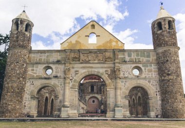 Oaxaca, Oaxaca / Meksika - 21/7/2018: (Ruinss eski Oaxaca Meksika Cuilapan Manastırı)