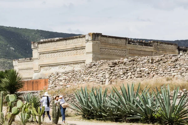 Oaxaca, Oaxaca / Meksika - 21/7/2018: ayrıntı prehispanic Mitla Oaxaca Meksika kalıntıları