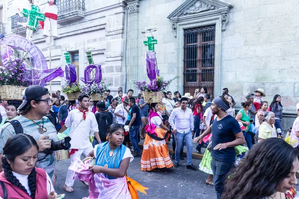 オアハカ オアハカ州 メキシコ 2018 伝統的な Guelaguetza オアハカ メキシコのダウンタウンでの祭典の詳細 — ストック写真