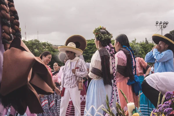 Oaxaca Oaxaca Μεξικό 2018 Αυτόχθονες Άνθρωποι Πανηγύριζαν Την Παραδοσιακή Guelaguetza — Φωτογραφία Αρχείου